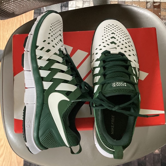 Sz 10 nike free trainer 5.0- green and white - great condition - asking $120 obo - Picture 2 of 6